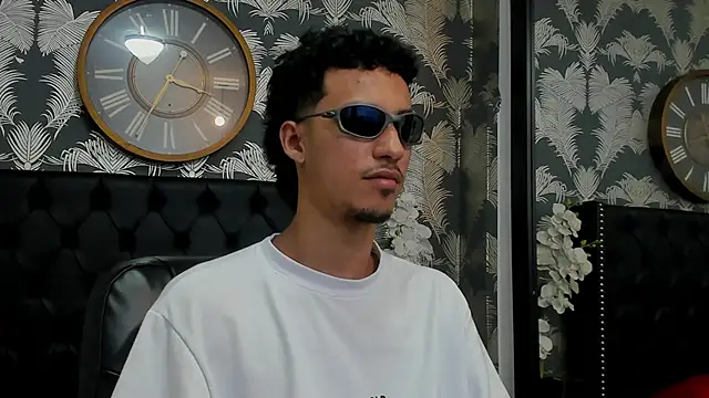 Snapshot of Marcus_Jeron chatting on September 9, 2025, 5:34 pm Marcus Jeron online show from September 9, 2025, 5:34 pm