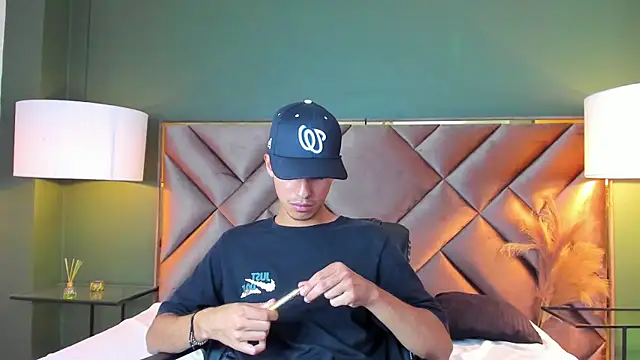 Snapshot of Marcus_Jeron chatting on September 20, 2025, 4:13 am Marcus Jeron online show from September 20, 2025, 4:13 am