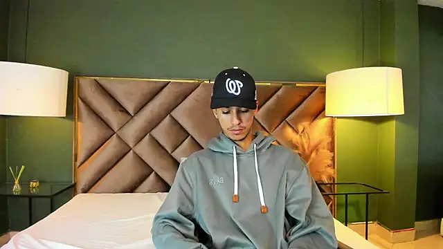 Snapshot of Marcus_Jeron chatting on September 28, 2025, 4:18 am Marcus Jeron online show from September 28, 2025, 4:18 am