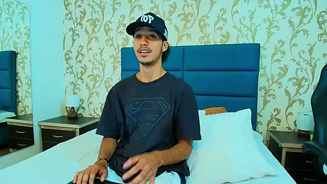 Snapshot of Marcus_Jeron chatting on October 6, 2025, 11:57 pm Marcus Jeron online show from October 6, 2025, 11:57 pm