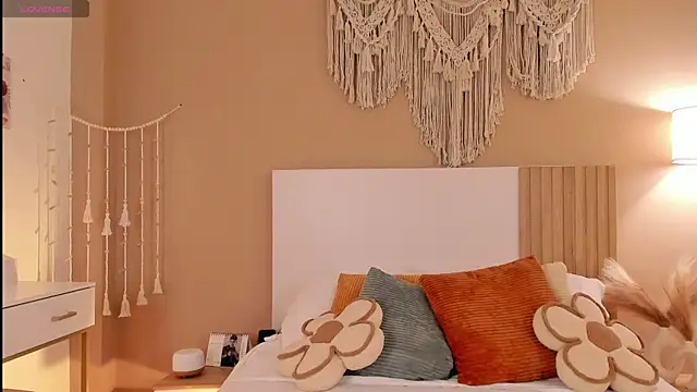 Camila Bustamante online show from February 10, 2026, 2:10 pm