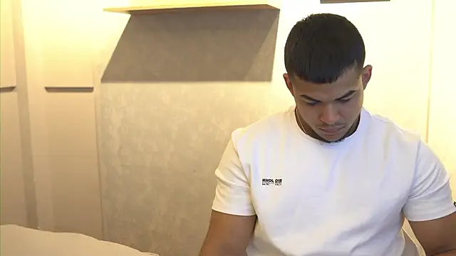 Thiago Valente online show from February 4, 2026, 12:44 pm