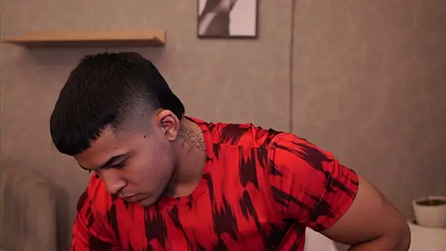 Thiago Valente online show from April 13, 2026, 1:16 pm