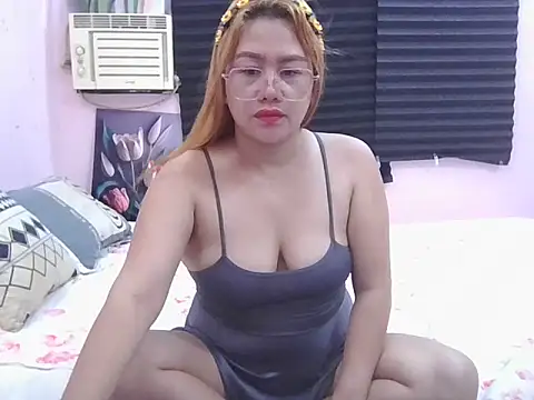 WildPussy4uxx online show from January 12, 2026, 11:59 am