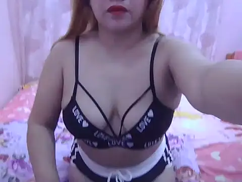 WildPussy4uxx online show from June 24, 2026, 6:07 pm