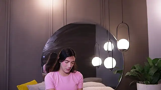 Ariaa Isabell online show from April 16, 2026, 6:30 pm