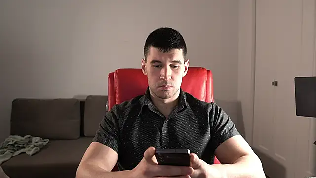 Sand0w online show from April 8, 2026, 9:59 pm