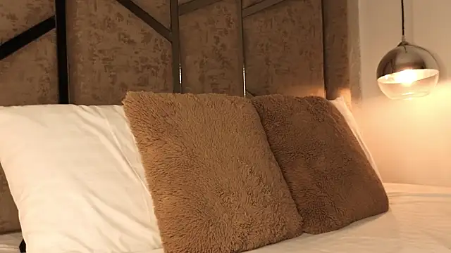 Snapshot of scarlethlux chatting on January 9, 2026, 11:39 pm scarlethlux online show from January 9, 2026, 11:39 pm