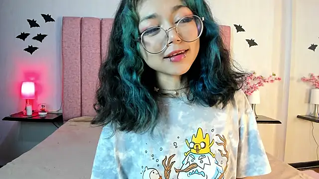 TerumiKitty online show from November 13, 2025, 8:30 pm