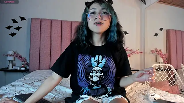 TerumiKitty online show from November 24, 2025, 8:19 pm