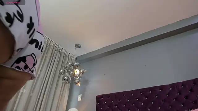 RedAngel1- online show from October 7, 2025, 1:19 pm