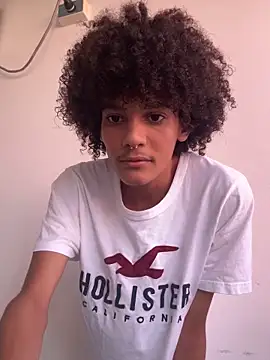 Max Rain online show from October 7, 2025, 7:22 pm