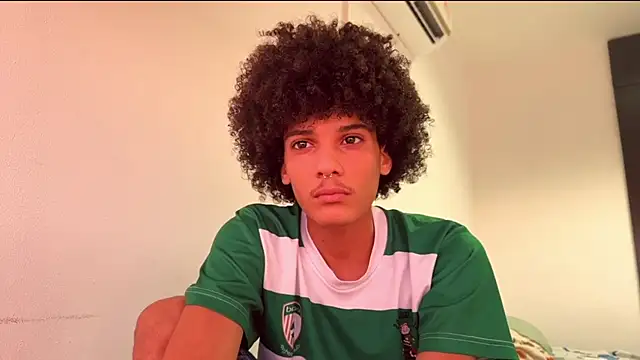 Max Rain online show from October 30, 2025, 8:09 pm