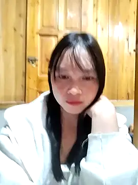 Tiyir597 online show from October 20, 2025, 3:23 pm