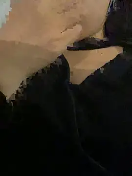 xiao-mo520 online show from December 5, 2025, 12:36 pm