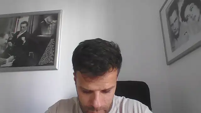 Snapshot of FROCETTO93 chatting on September 22, 2025, 1:46 pm FROCETTO93 online show from September 22, 2025, 1:46 pm