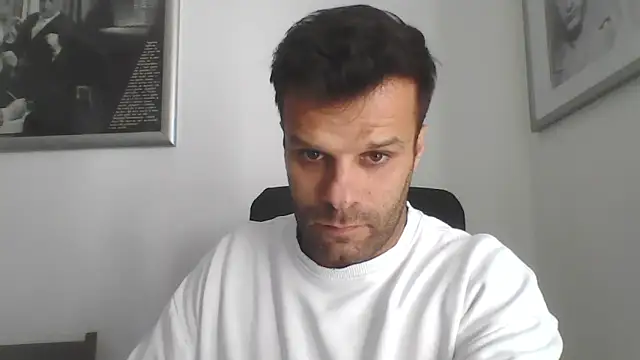 Snapshot of FROCETTO93 chatting on October 6, 2025, 12:24 pm FROCETTO93 online show from October 6, 2025, 12:24 pm