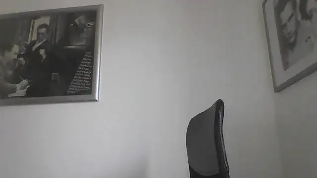 Snapshot of FROCETTO93 chatting on October 13, 2025, 12:27 pm FROCETTO93 online show from October 13, 2025, 12:27 pm