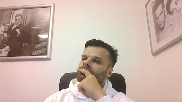 Snapshot of FROCETTO93 chatting on October 17, 2025, 6:38 am FROCETTO93 online show from October 17, 2025, 6:38 am