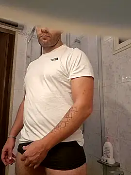 Snapshot of FROCETTO93 chatting on November 9, 2025, 4:27 pm FROCETTO93 online show from November 9, 2025, 4:27 pm