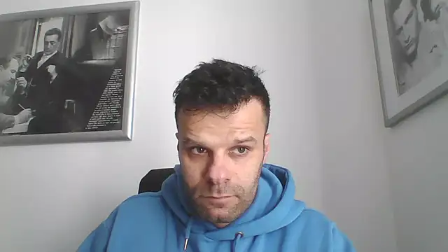 Snapshot of FROCETTO93 chatting on February 17, 2026, 12:45 pm FROCETTO93 online show from February 17, 2026, 12:45 pm