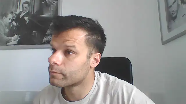 Snapshot of FROCETTO93 chatting on June 15, 2026, 7:32 am FROCETTO93 online show from June 15, 2026, 7:32 am