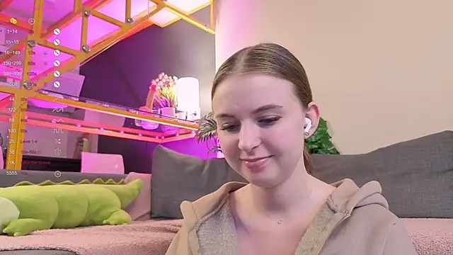 FlexiPixie online show from October 14, 2025, 8:15 am