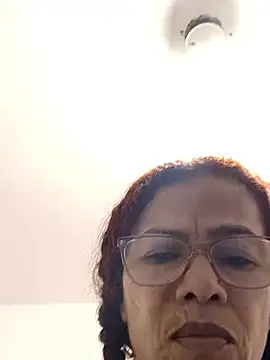 Snapshot of Merybeks chatting on May 26, 2026, 10:11 am Merybeks online show from May 26, 2026, 10:11 am
