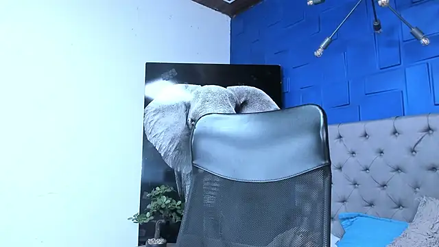 andres-clark92 online show from October 19, 2025, 6:41 pm