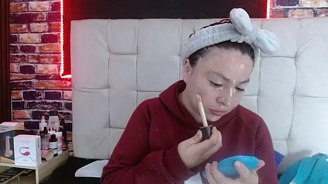 miadoll303av online show from December 22, 2025, 11:07 am