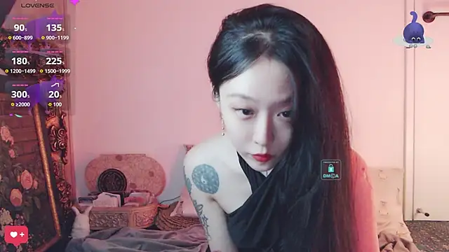 Etherealcat33 online show from October 20, 2025, 3:23 pm