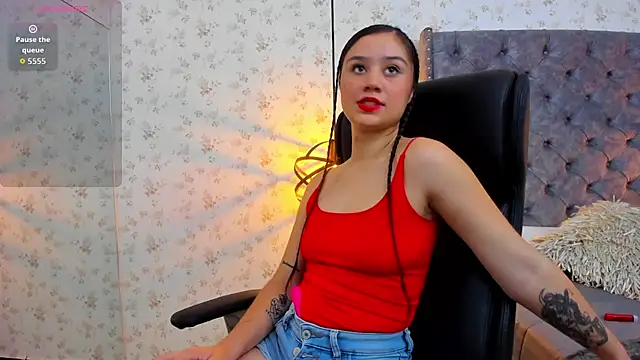 Aprilwatson online show from September 17, 2025, 9:27 pm