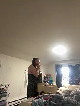 mommyxxmilkerxx online show from April 14, 2026, 8:04 pm