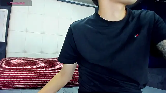 Snapshot of Matteo12_ chatting on September 15, 2025, 5:07 am Matteo12 online show from September 15, 2025, 5:07 am