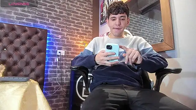 Snapshot of Matteo12_ chatting on September 27, 2025, 3:55 am Matteo12 online show from September 27, 2025, 3:55 am