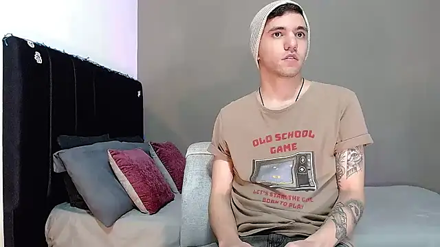 Matteo12  online show from January 12, 2026, 3:45 am