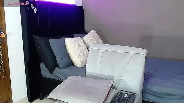 Matteo12  online show from April 9, 2026, 6:19 am