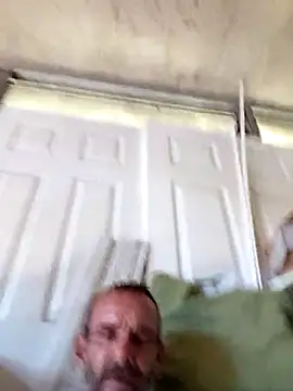 Snapshot of Hungwell1515 chatting on October 31, 2025, 5:25 pm Hungwell1515 online show from October 31, 2025, 5:25 pm