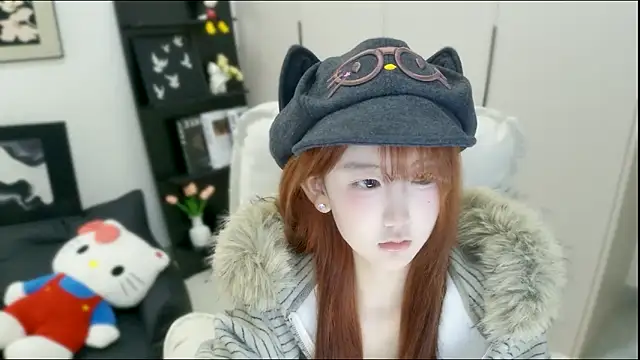 wanzi-1229 online show from October 17, 2025, 2:04 am