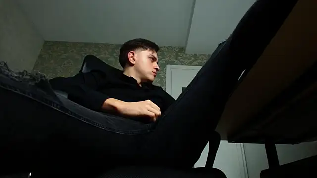 FelixStarkk online show from October 28, 2025, 5:11 am