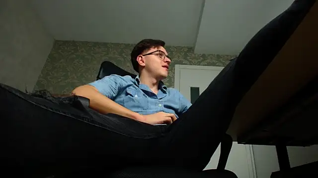 FelixStarkk online show from October 29, 2025, 5:10 am