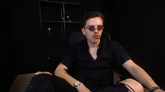 FelixStarkk online show from July 18, 2026, 6:39 am