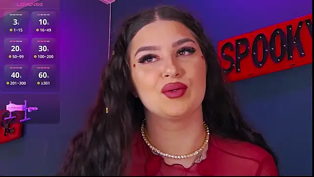 AdelynnReeds online show from October 31, 2025, 6:47 am