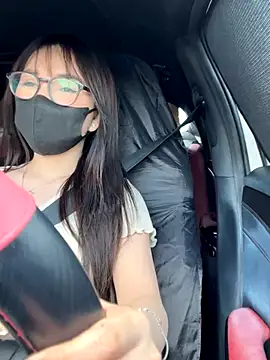 Snapshot of Linh_2004 chatting on September 24, 2025, 6:06 am Linh 2004 online show from September 24, 2025, 6:06 am