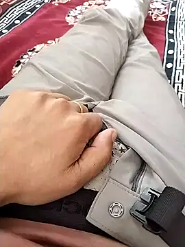 zorhotty online show from November 8, 2025, 3:39 am