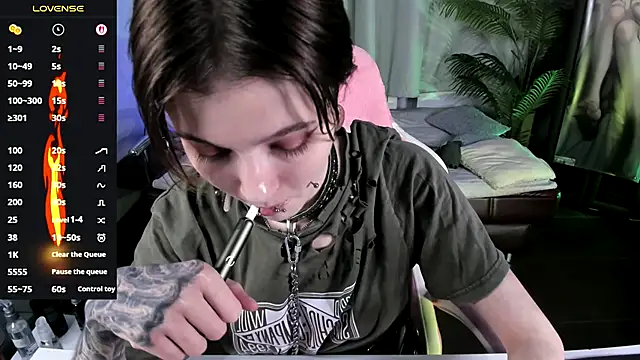 MiraVelle online show from September 21, 2025, 7:59 pm