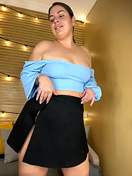 Amalia-Lia online show from October 31, 2025, 11:39 pm