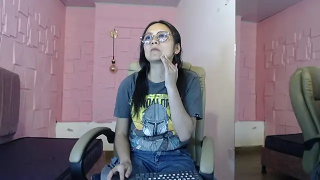 Snapshot of katalina07_1 chatting on March 19, 2026, 4:55 pm katalina07 1 online show from March 19, 2026, 4:55 pm