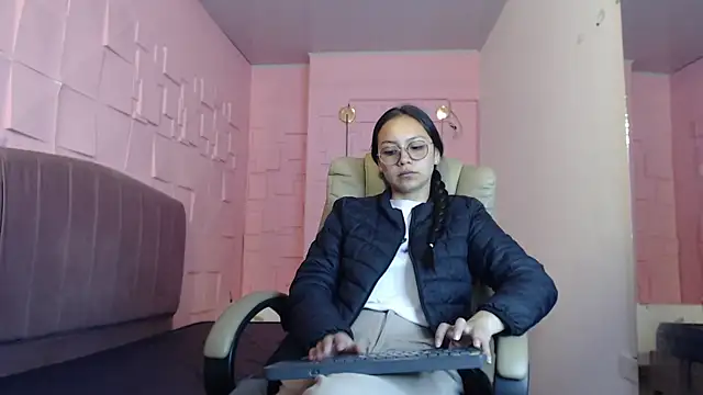 Snapshot of katalina07_1 chatting on March 31, 2026, 1:33 pm katalina07 1 online show from March 31, 2026, 1:33 pm