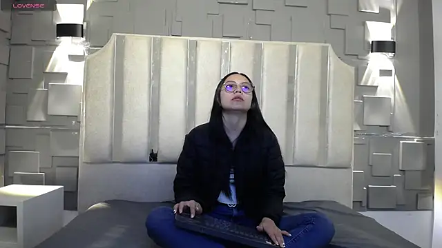 Snapshot of katalina07_1 chatting on April 18, 2026, 2:54 pm katalina07 1 online show from April 18, 2026, 2:54 pm